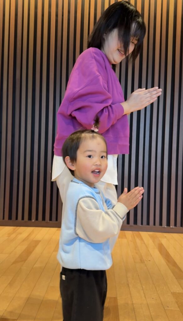新浦安の親子リトミックレッスン風景｜ココロミュージック